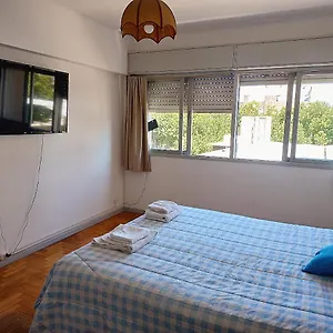 https://excelente-departamento-en-microcentro-de-mendoza.hotelsmendoza.com